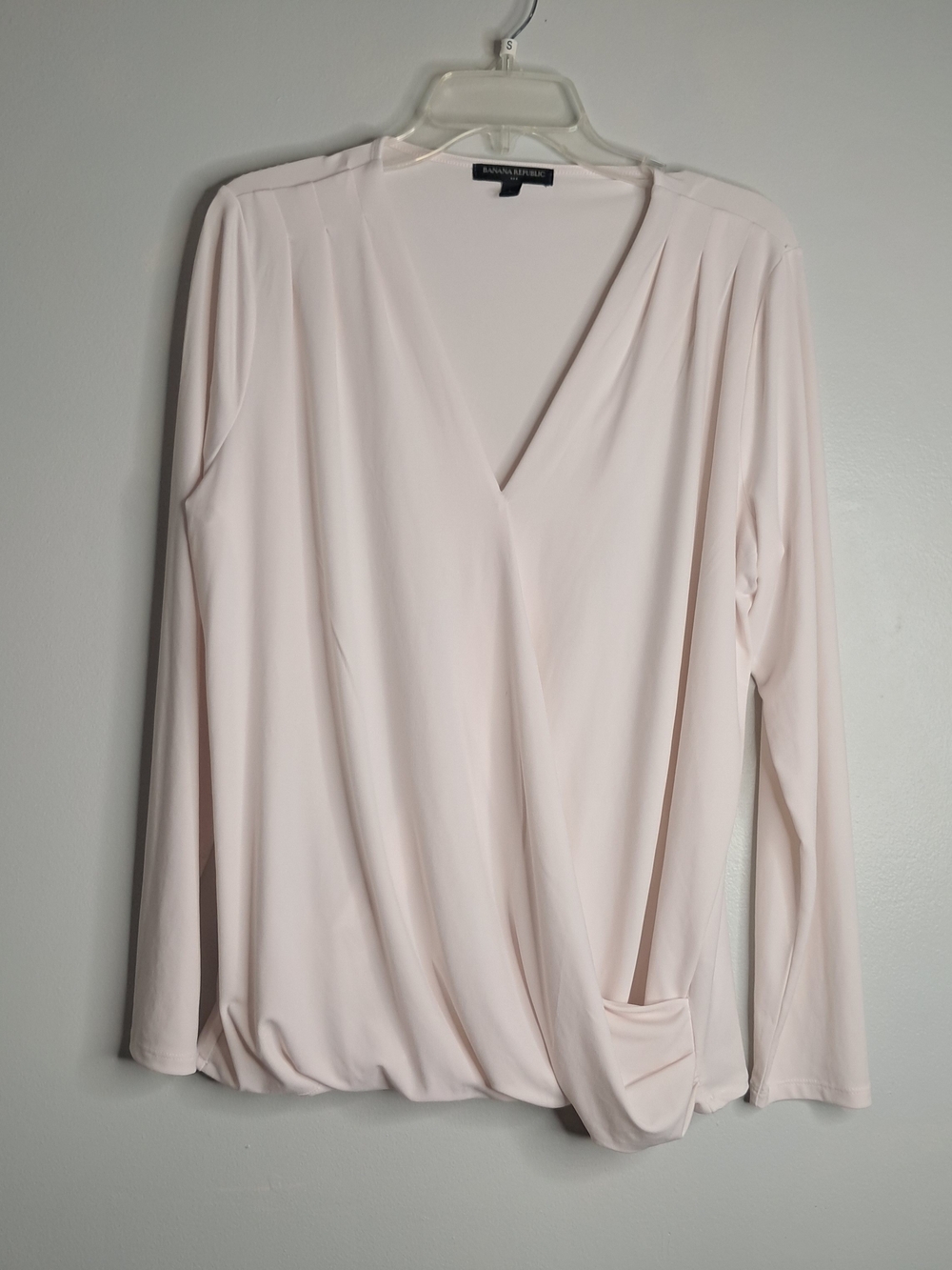Banana Republic Light Pink Draped V-Neck Long Sleeve Top